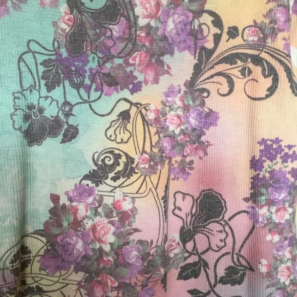 Light Thermal Weave Long Sleeve Top PM - Picture 11 of 12